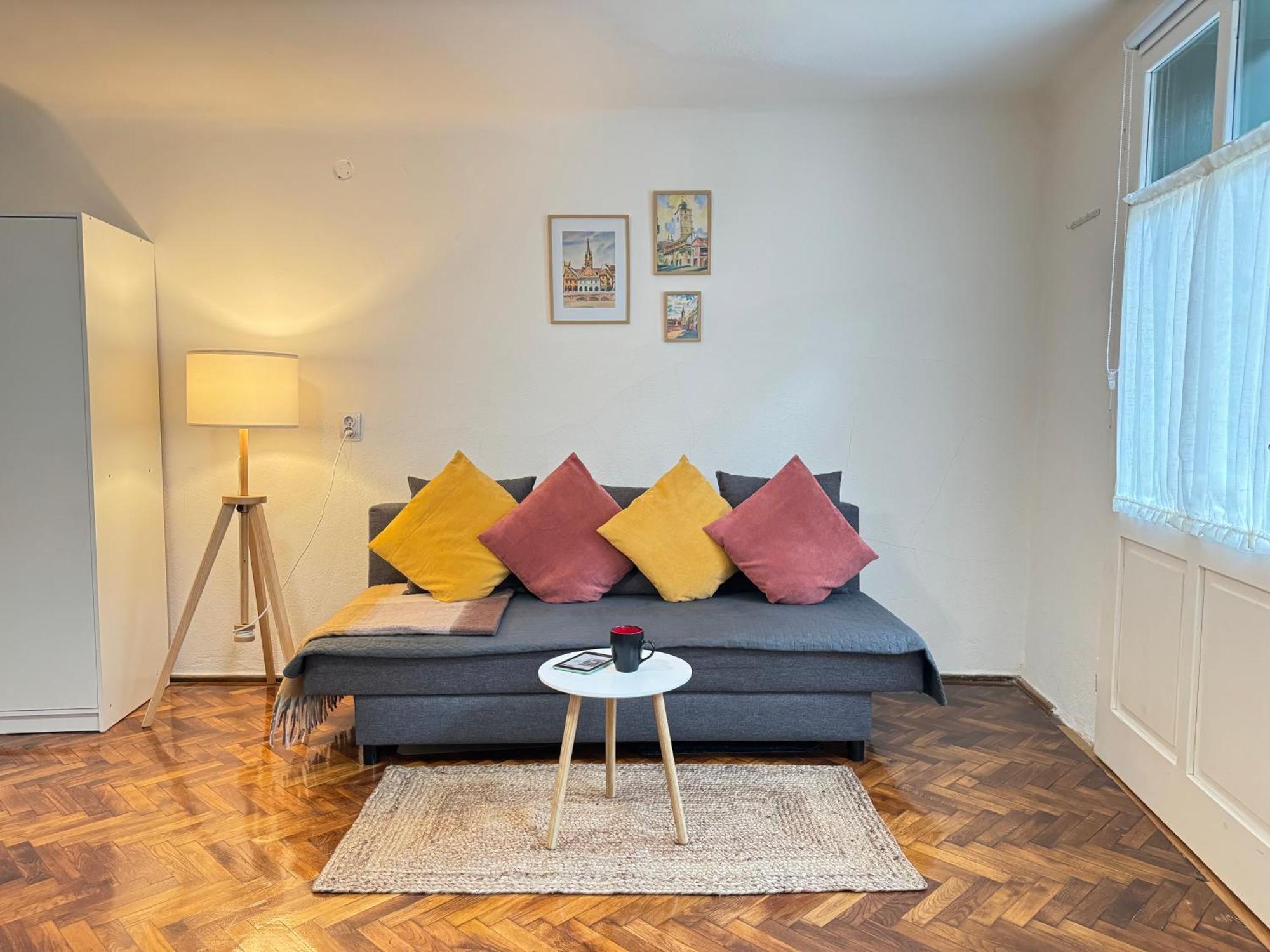 Charming Studio Ideal For Getaways Or Workations In Sibiu'S Medieval City Center מראה חיצוני תמונה